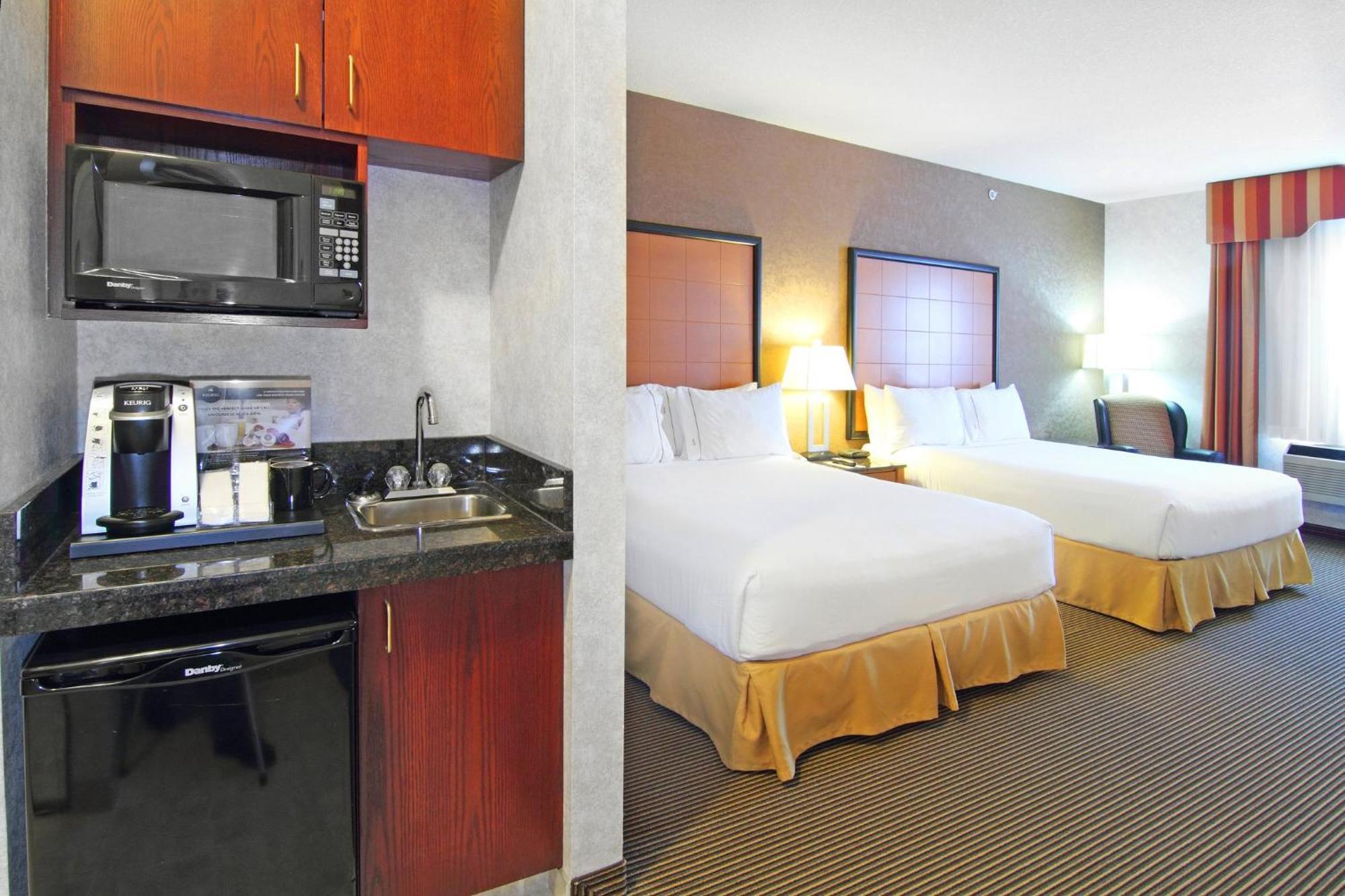 Holiday Inn Express Calgary South By Ihg Εξωτερικό φωτογραφία