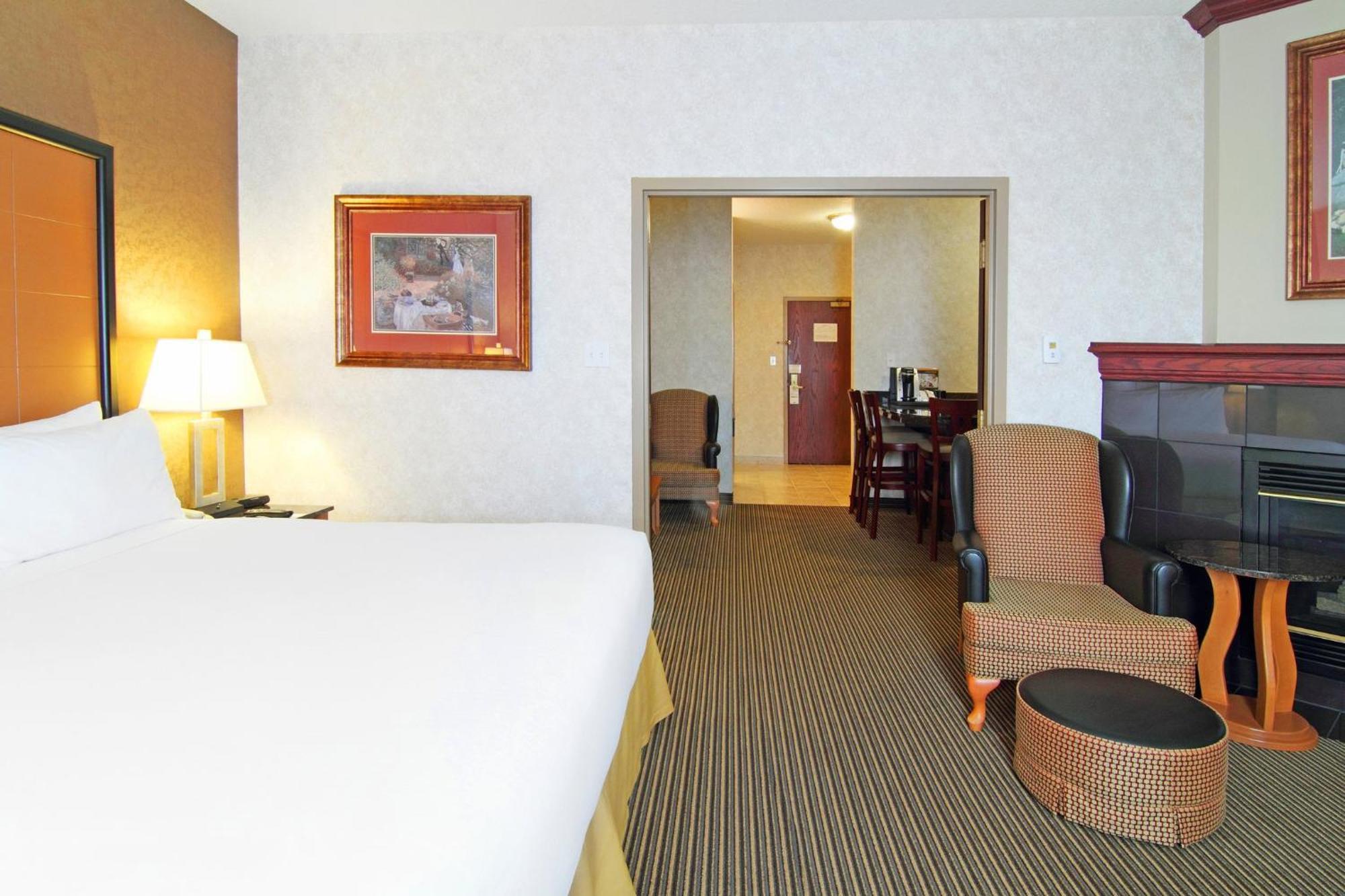 Holiday Inn Express Calgary South By Ihg Εξωτερικό φωτογραφία