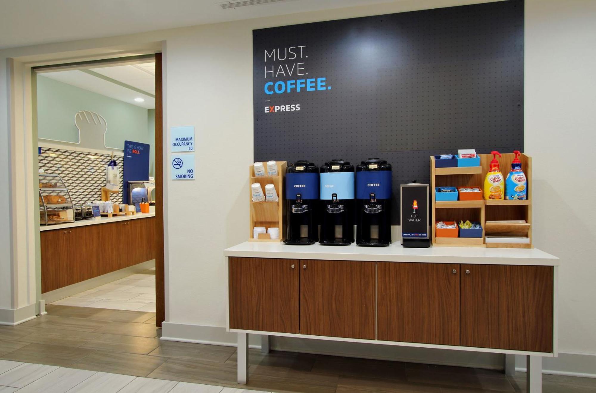 Holiday Inn Express Calgary South By Ihg Εξωτερικό φωτογραφία