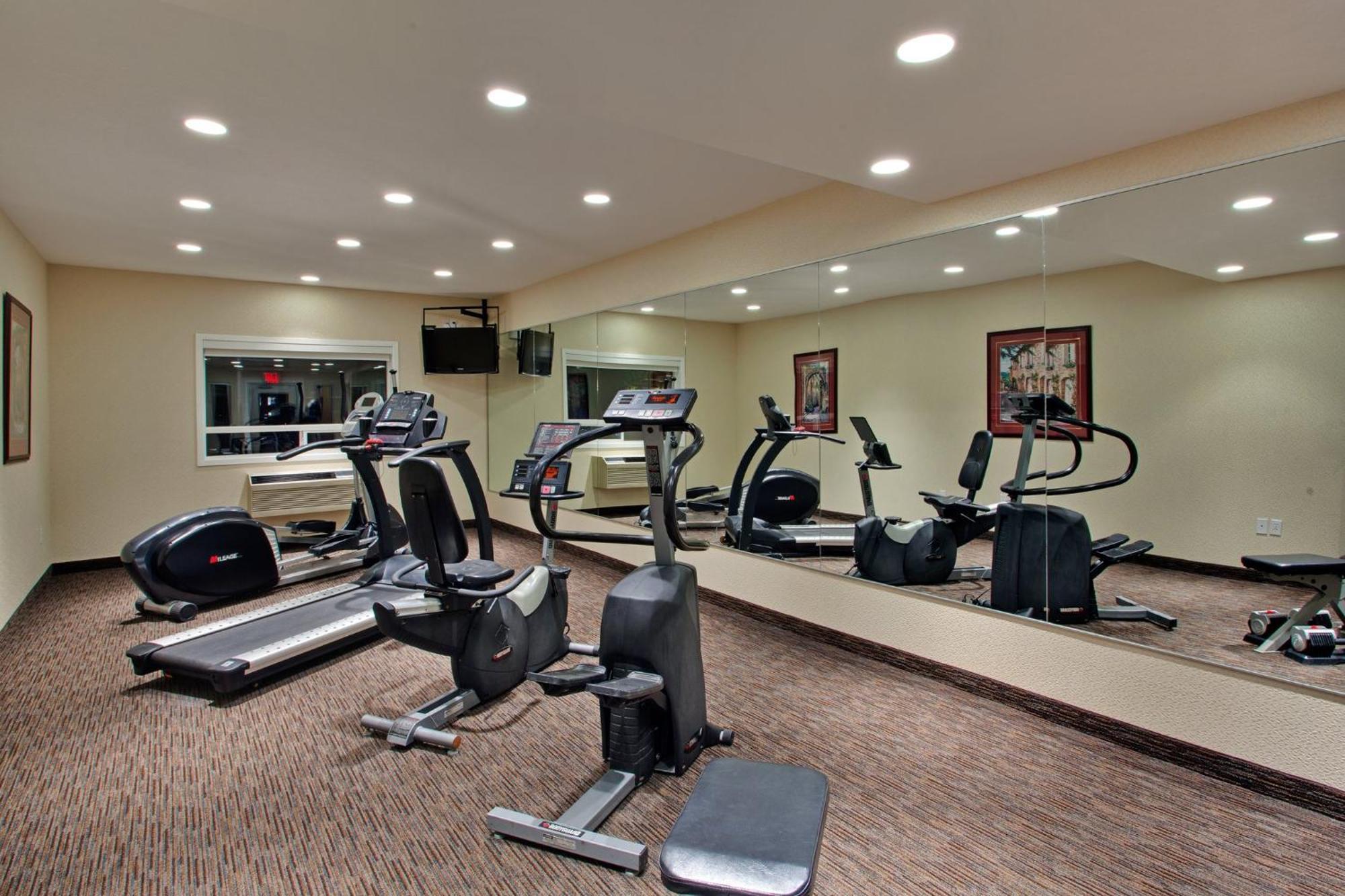 Holiday Inn Express Calgary South By Ihg Εξωτερικό φωτογραφία