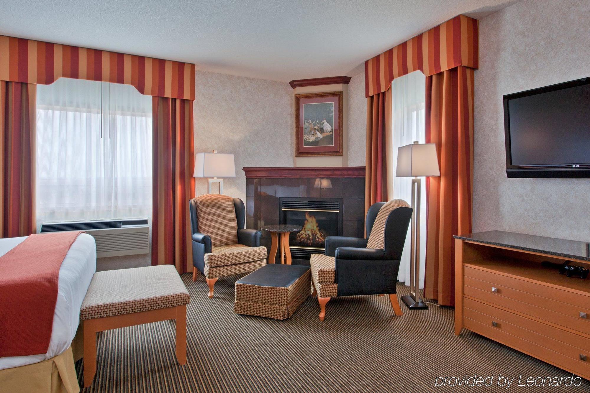 Holiday Inn Express Calgary South By Ihg Δωμάτιο φωτογραφία