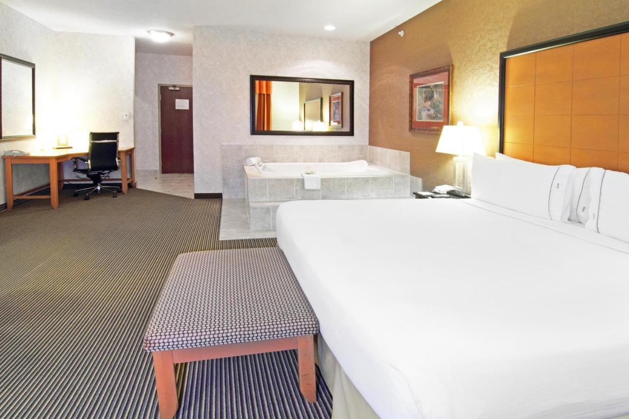 Holiday Inn Express Calgary South By Ihg Εξωτερικό φωτογραφία