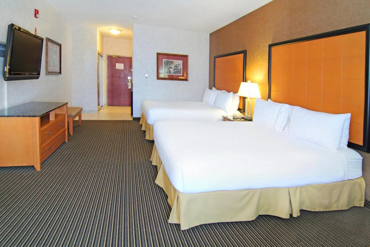 Holiday Inn Express Calgary South By Ihg Εξωτερικό φωτογραφία