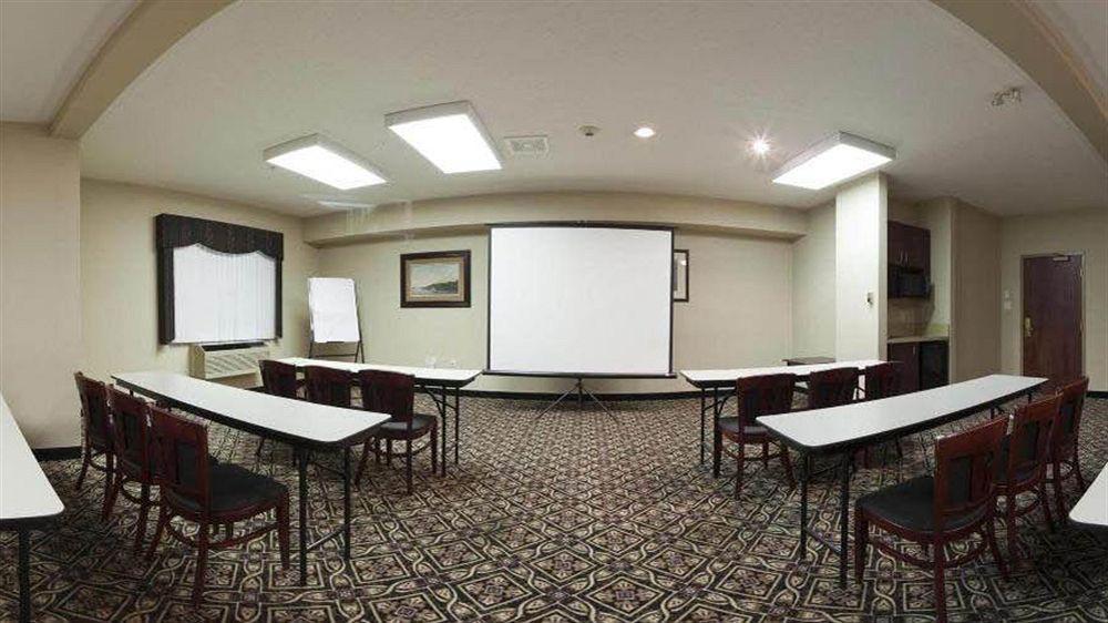 Holiday Inn Express Calgary South By Ihg Εξωτερικό φωτογραφία